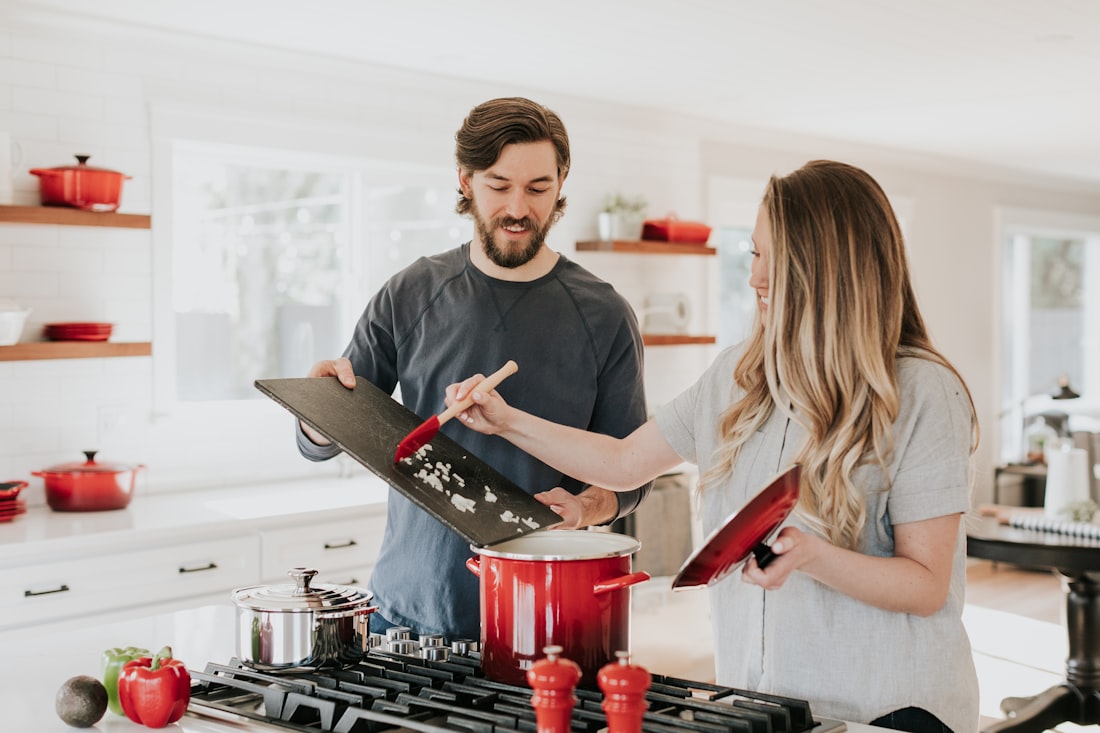 Unser Team kocht und backt jeden Tag frisch — von Hand